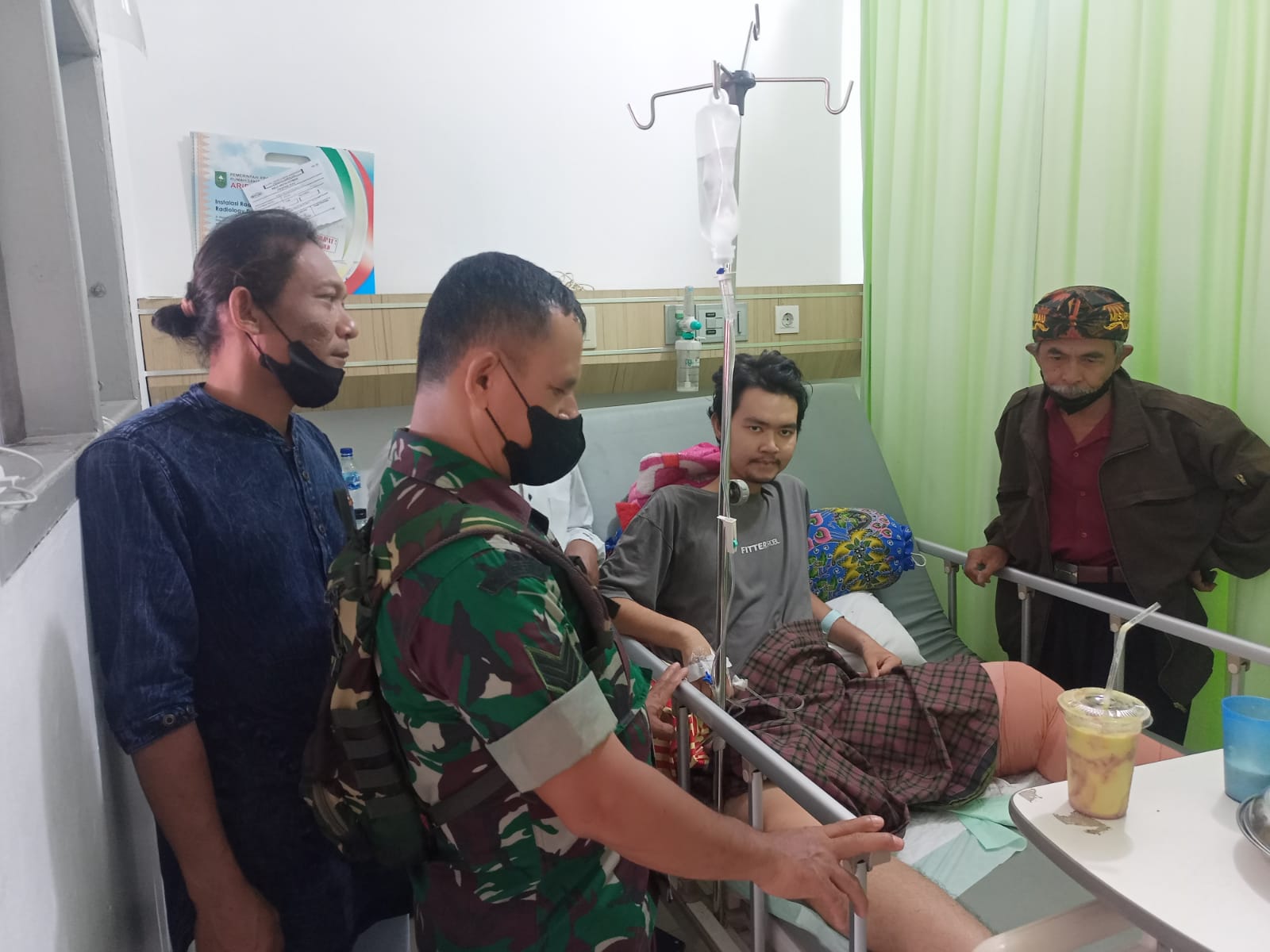 Alhamdulillah, Pupuhu Misuri Jenguk Riski Yang Sedang Dirawat Di RS Arifin Ahmad