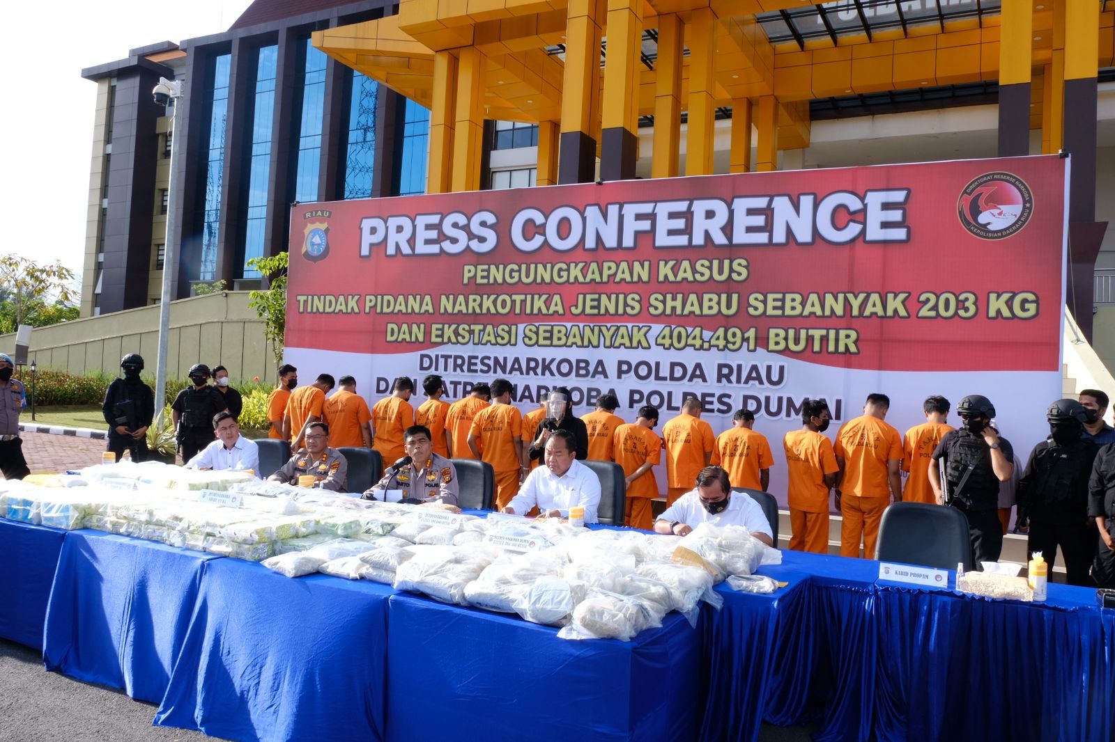 Kronologi Pengungkapan 203 Kg Sabu dan 404.491 Butir Ekstasi Oleh Tim Polda Riau