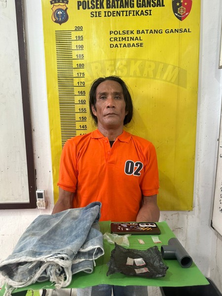 TO Pemain Lama Asal Inhil Diciduk di Pasar Siambul, Unit Reskrim Polsek Batang Gansal Ungkap Pengedar Sabu Lintas Wilayah