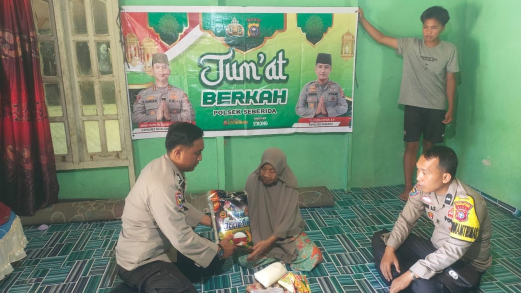 Polsek Seberida Laksanakan Giat Jum'at Berbagi Berkah Ke Masyarakat (JUBAH EMAS)