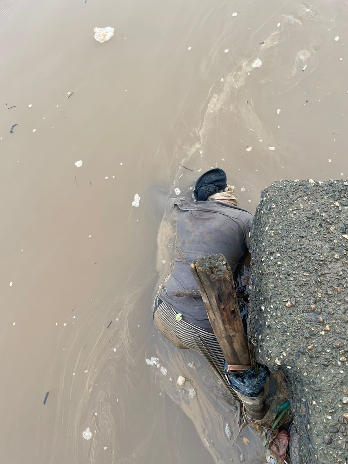 Warga Rengat Geger, Sesosok Mayat Perempuan Ditemukan Di Aliran Sungai Indrgiri