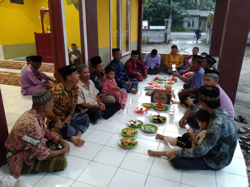 Pemdes Talang Lakat, Gelar Buka Puasa Bersama, Ini Merupakan Yang Pertama Kalinya