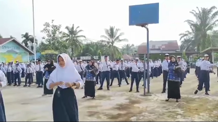 Hari Pertama Masuk Sekolah, SMPN 4 Seberida Gelar Lima Kegiatan Positif