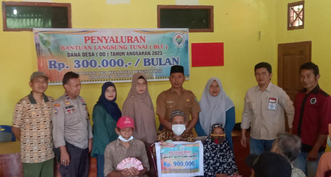 7 Dari 38 KPM, Didatangi Pihak Desa Danau Tiga Untuk Diberikan BLT-DD