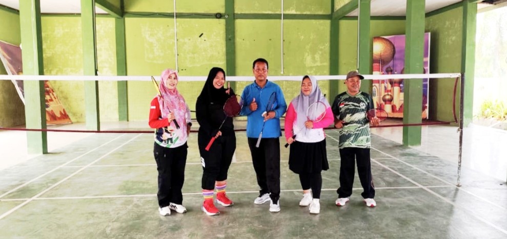 Guru Seberida Siap Gebrak PORSENIJAR Riau, Bulutangkis Ganda Putri Jadi Andalan Inhu