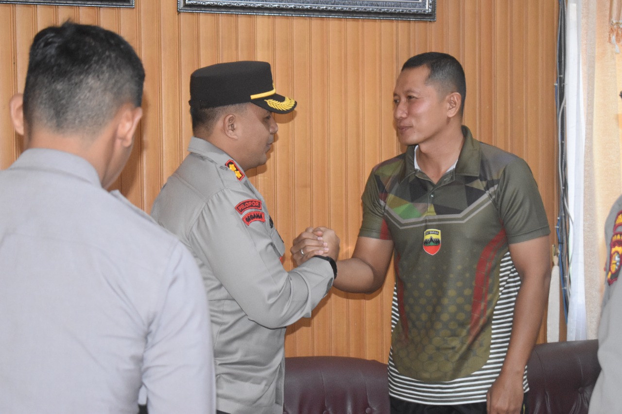 Tingkatkan Sinergitas, Kapolres Inhu Kunjungi Kodim 0302 Inhu