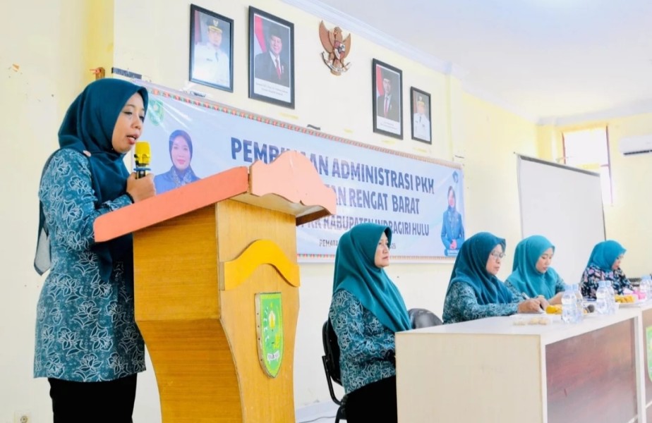 Ketua TP PKK Inhu Gelar Pembinaan Administrasi PKK di Kecamatan Rengat Barat