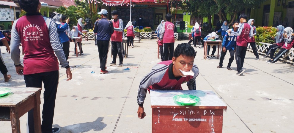 Semarak Kemerdekaan, Keluarga Besar MA Al Ihsan Buluh Rampai Gelar Lomba Tradisional