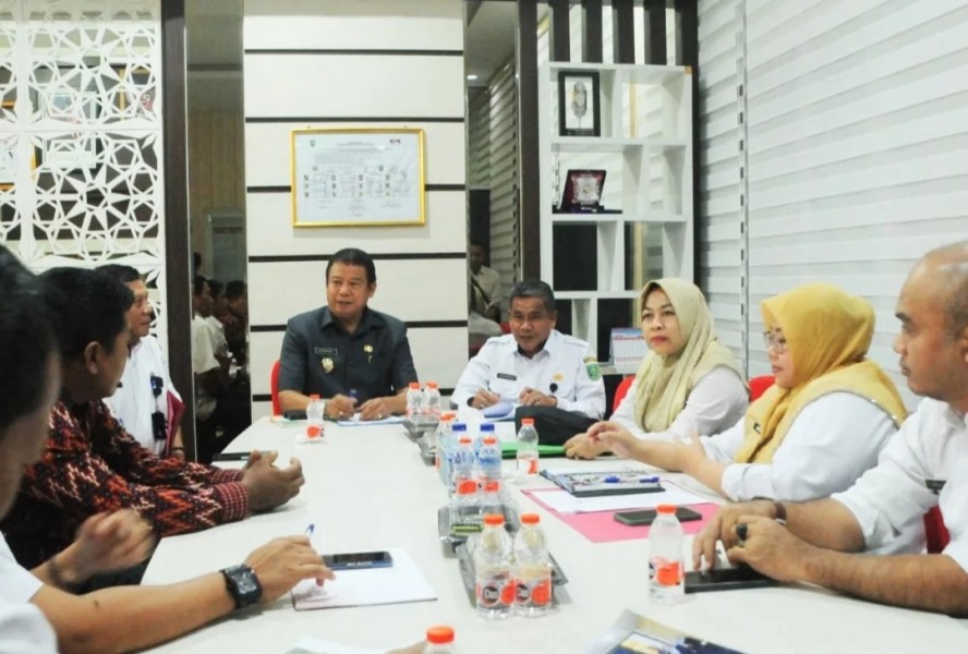 Wabup Hendrizal Pimpin Rapat;Pembahasan Draf Hibah dan Serah Terima Barang