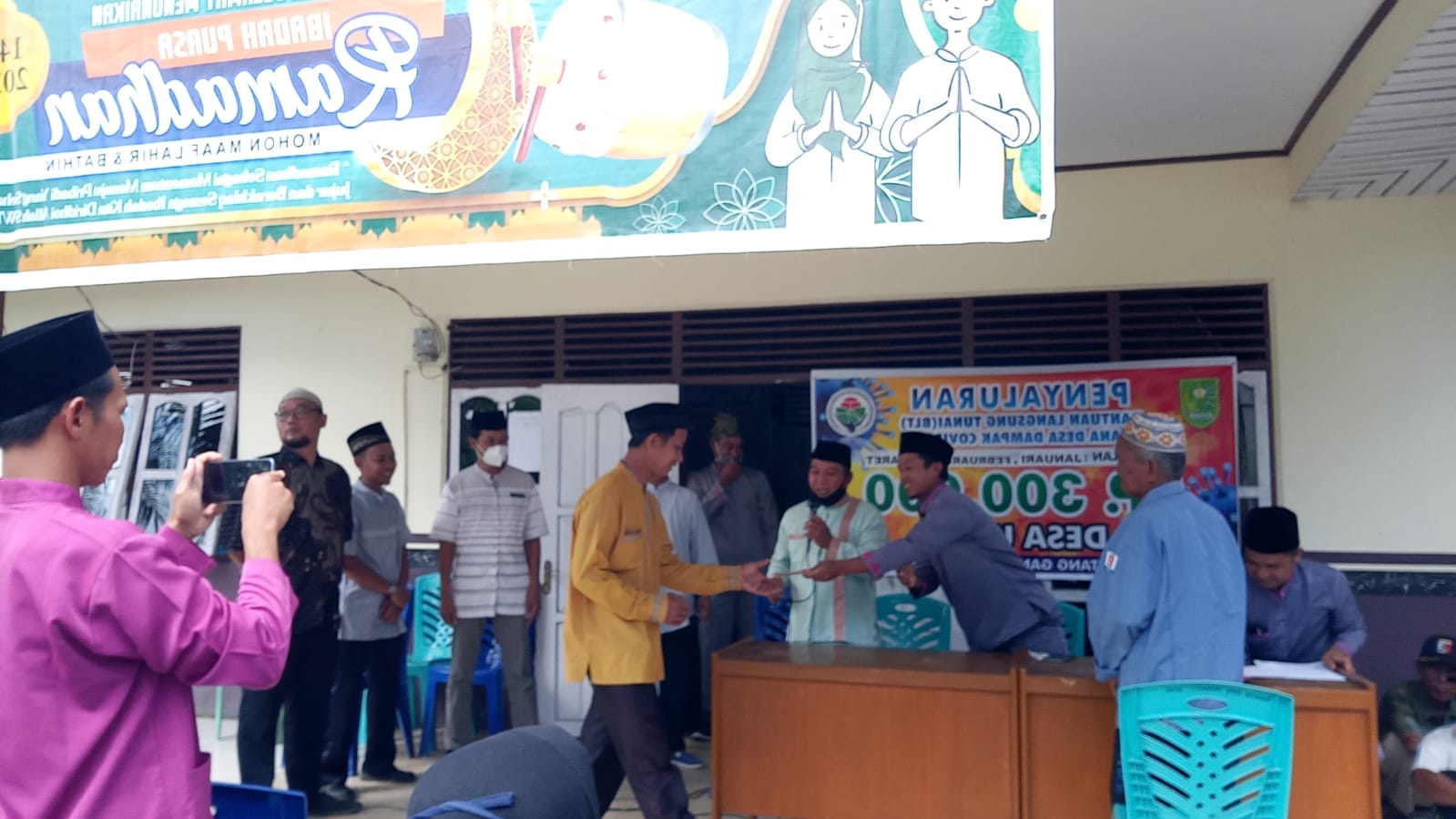 Pemdes Usul Salurkan BLT-DD Tahap Pertama Tahun 2022
