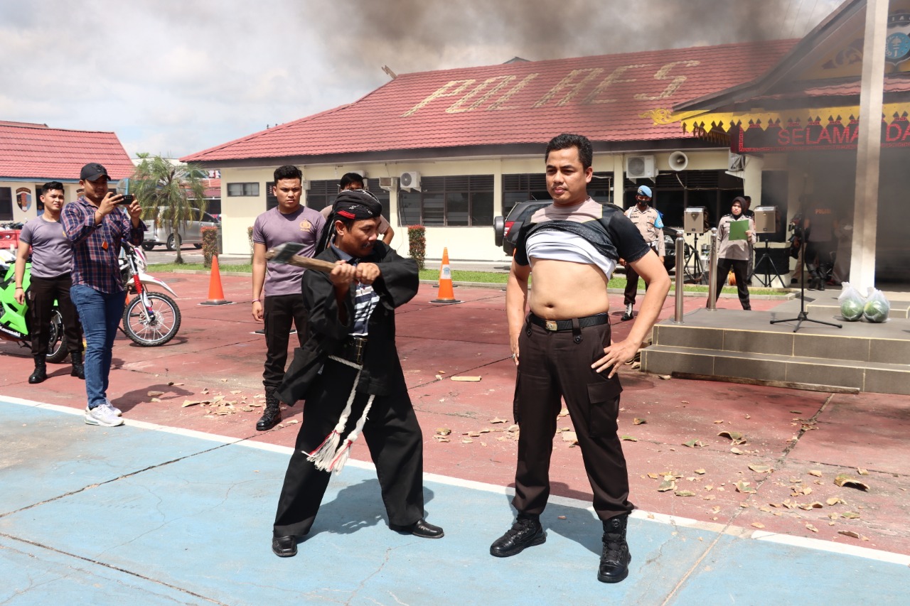 Warnai Rangkaian Peringatan Hari Bhayangkara ke-76 Perut Kapolres Inhu di Kapak