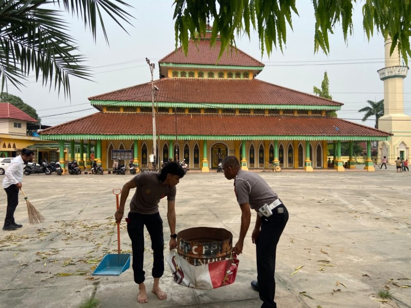 HUT HUMAS POLRI KE-75, POLRES INHU SATUKAN SEMANGAT GOTONG ROYONG LINTAS AGAMA