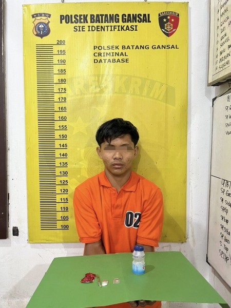 Bawa Sabu Dari Inhil, Pemuda Ini Disergap Polsek Batang Gansal Saat Melintas