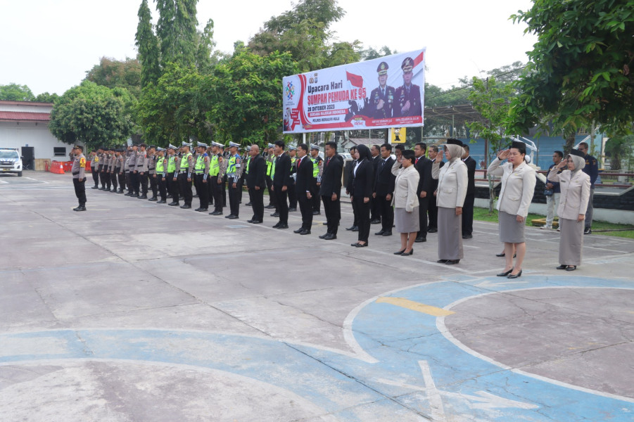 Kapolres Inhu Pimpin Upacara Peringatan Sumpah Pemuda ke-95