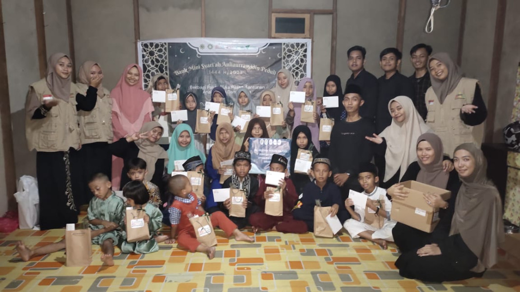 Bank Mini Syariah STAI Auliaurrasyidin Berbagi Kebaikan Ramadhan