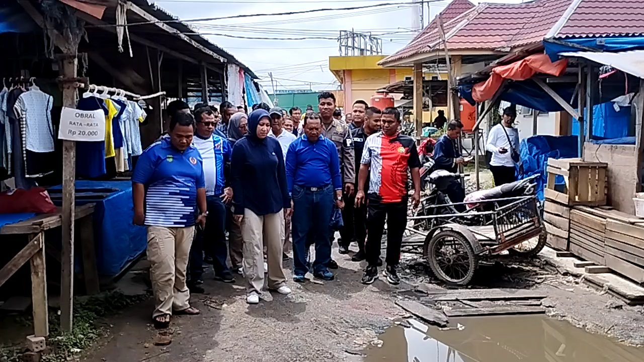 Bupati Inhu, Melakukan Sidak di Pasar Soegih Belilas