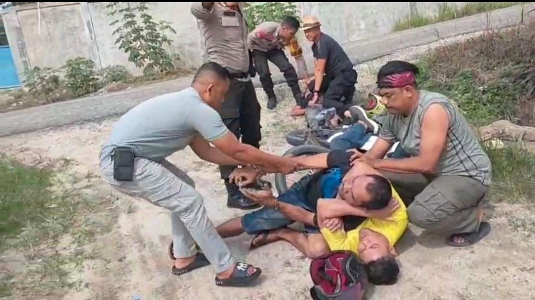 Melawan Saat Hendak Ditangkap Petugas, Dua Tersangka Penjahat Narkotika Akhirnya Dapat Dilumpuhkan