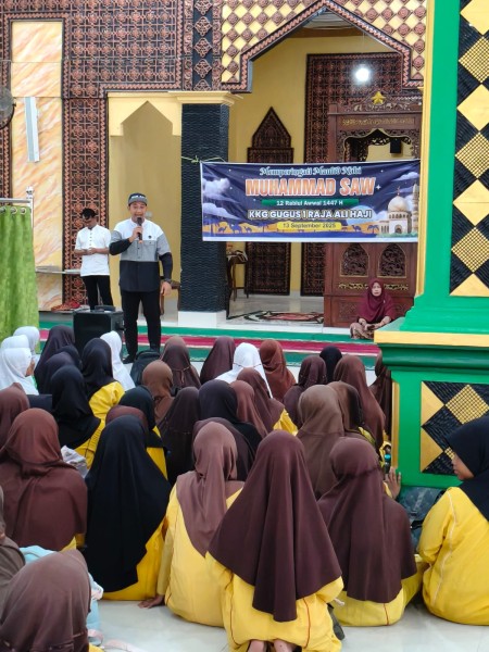 Gugus 1 Raja Ali Haji Hadirkan Kak Jho  untuk Mengisi Acara Peringatan Maulid Nabi Muhammad SAW