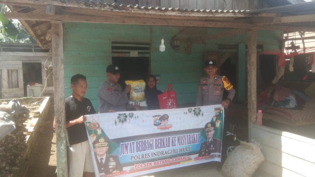 Jubah Emas Polres Inhu, Polsek Batang Gansal Datangi Rumah Bapak Tugino