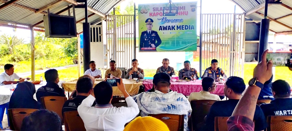 Kapolres Inhu Gelar Silaturahmi Bersama Awak Media, Sampaikan Terima Kasih dan Pamitan Tugas