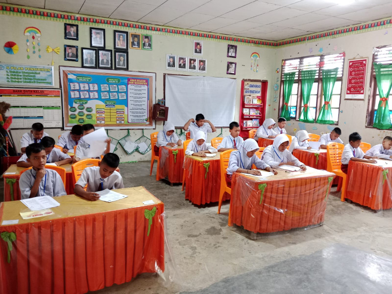 Pelaksanaan Asesment Sumatif Dihari Pertama SDN 018 Sei Arang Berjalan Lancar