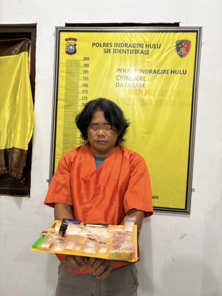 Polsek Batang Cenaku Bongkar Peredaran Sabu di Perbatasan Kecamatan, Bandar Diamankan dengan 98,48 Gram Barang Bukti