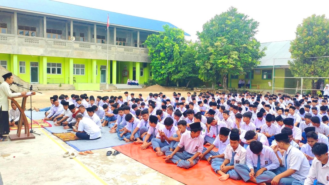 MTs dan MA Al Ihsan Gelar Salat Istisqa, Berdoa Agar Hujan Turun dan Kabut Asap Segera Hilang