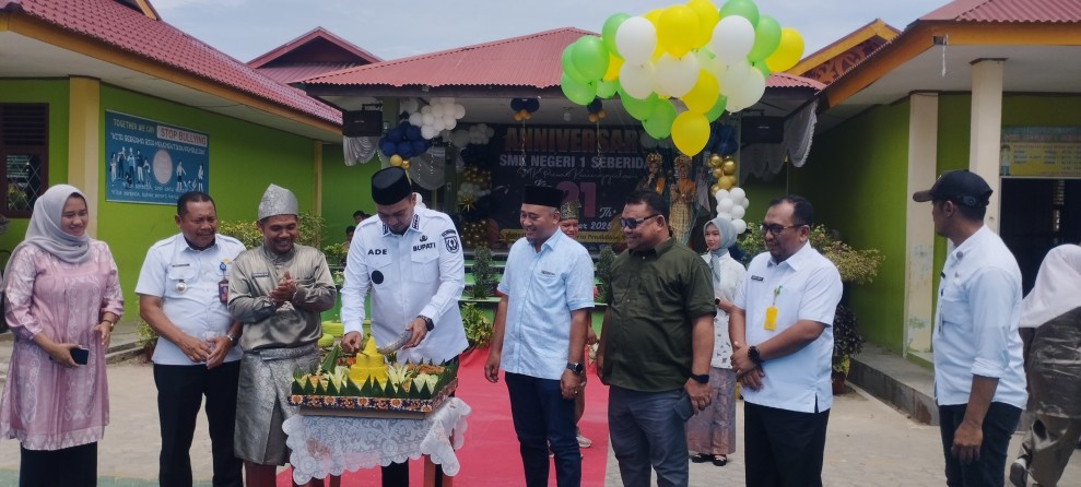 SMK Negeri 1 Seberida Rayakan Anniversary ke-21, Bupati Inhu Apresiasi Gelar Karya Expo