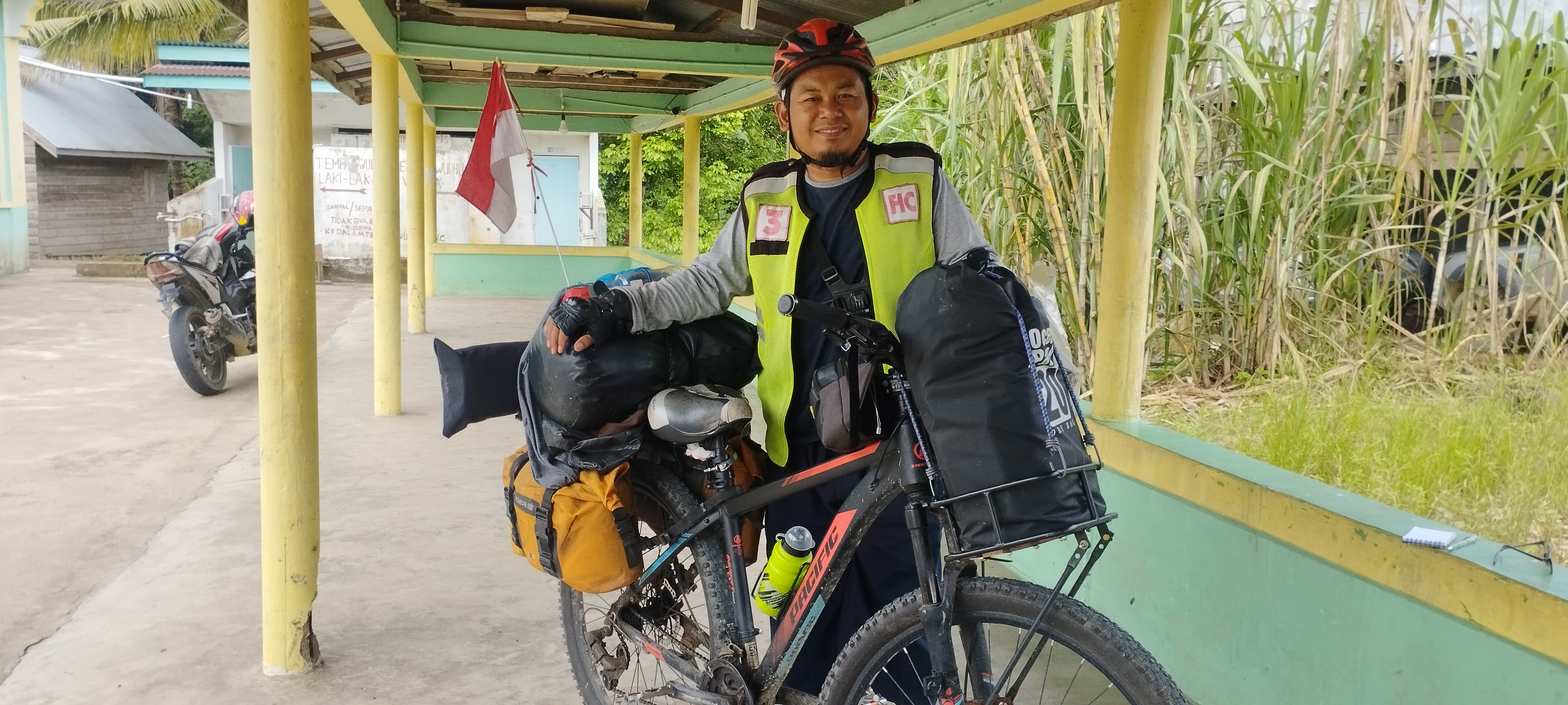 Luar Biasa, Pak Yunus Pergi Haji Dengan Menaiki Sepeda Ontel dari Malang Menuju Mekkah