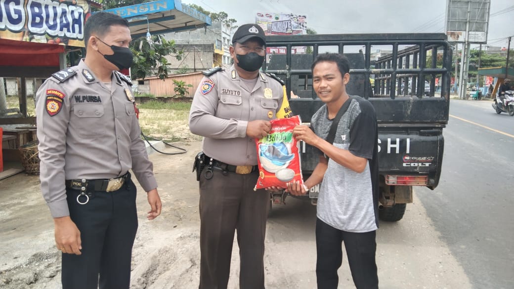 Bansos Untuk Para Sopir Truck yang Disalurkan Polsek Seberida Meningkat