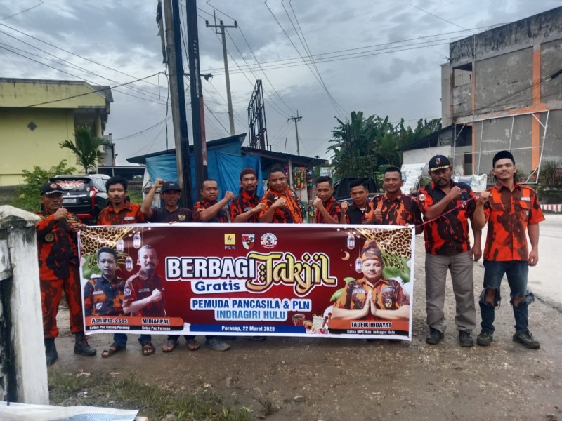Ormas Pemuda Pancasila 2 Kecamatan Dipimpin Ketua MPC PP Inhu, Berbagi Takjil
