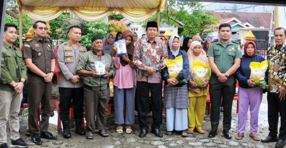 Buka Operasi Pasar Pangan Murah, Wabup Hendrizal Berharap Tidak Terjadi Lonjakan Harga Hingga Lebaran