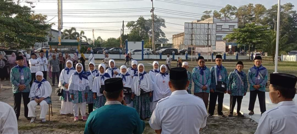 Camat Agus Rianto, Lepas 18 JCH Asal Kecamatan Seberida