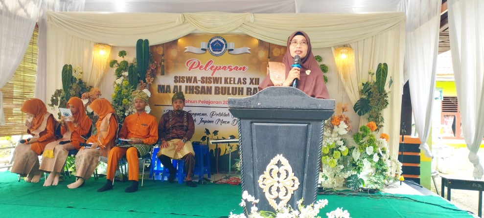 Pelepasan 102 Siswa Kelas XII, MA Al Ihsan Buluh Rampai Berlangsung Meriah