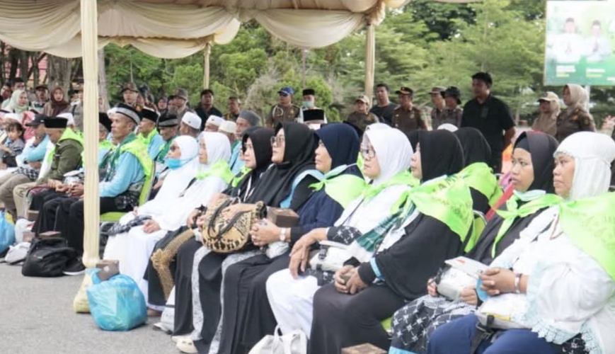 Kloter 11 Tiba, Kepulangan 257 Jemaah Haji Inhu Berakhir Bahagia