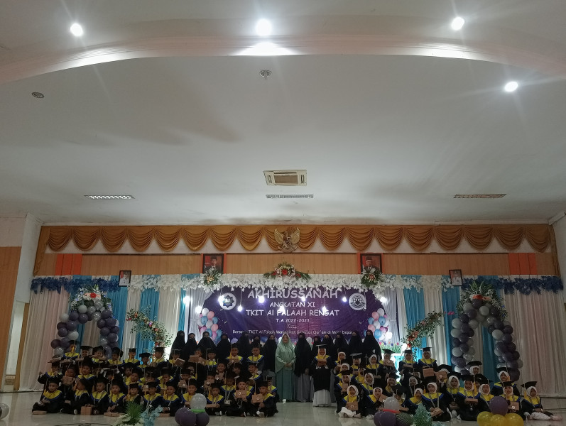 Sebanyak 77  Siswa Siswi TK IT Al Falaah Rengat Inhu Gelar Akhirussanah TA 2023 Angkatan XI