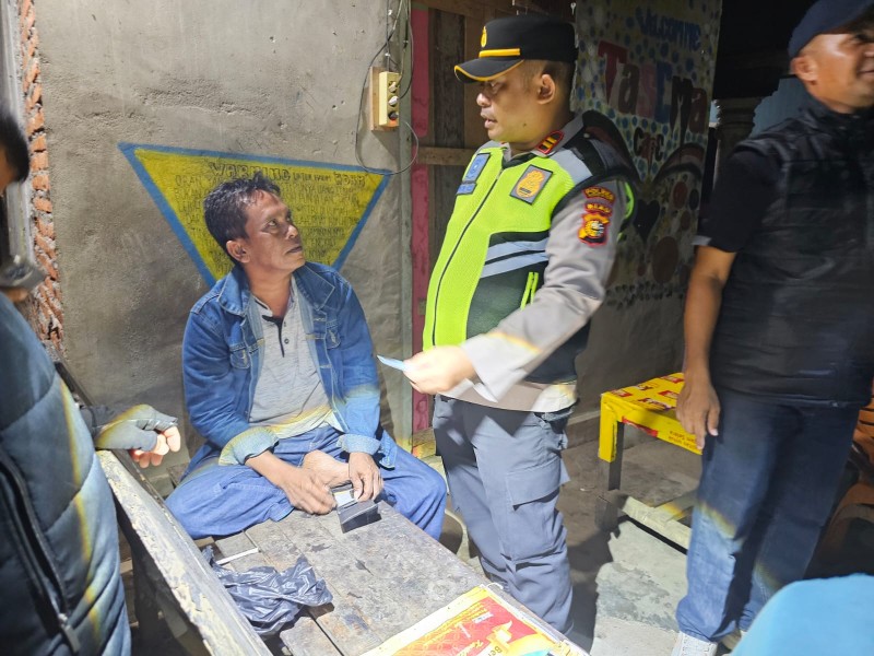 Cegah A Kapolsek Lirik Pimpin Patroli di Tempat Hiburan Malam,