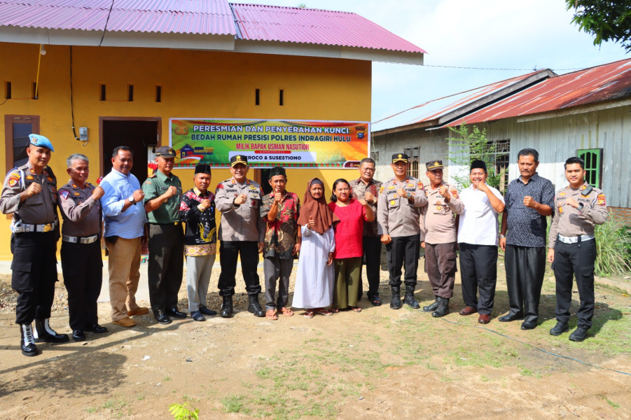 Hari Bhayangkara, Kapolres Inhu Resmikan Program Bersih ke- 14 di Sei Lala
