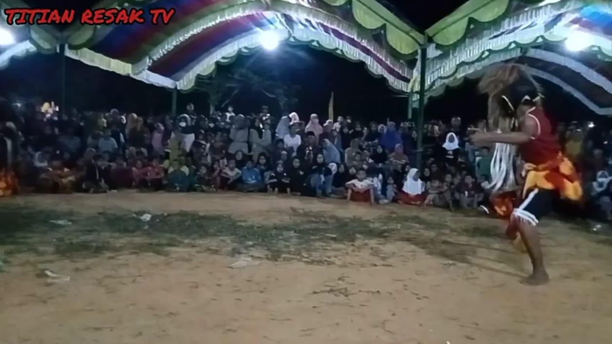 Milad Desa Titian Resak Ke 41 Gelar Berbagai Kesenian Tradisional