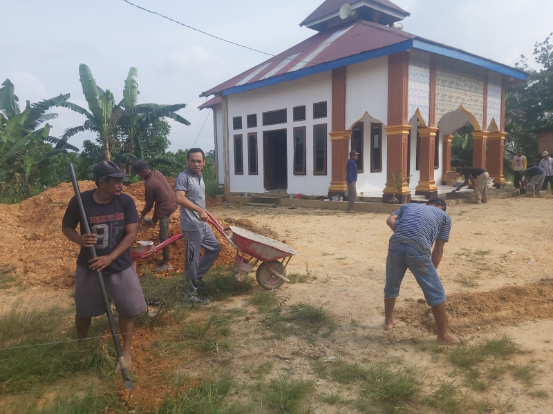Polsek Batang Gansal Gelar Baksos Di Musala Ar-Rahman Dalam Rangka Hari Bhayangkara ke-77 Tahun 2023