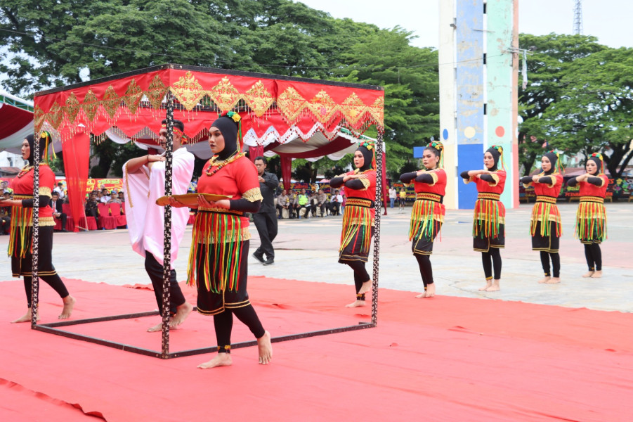 Upacara dan Syukuran Hari Bhayangkara ke-77 Polres Inhu Tampilkan Beragam Seni Budaya