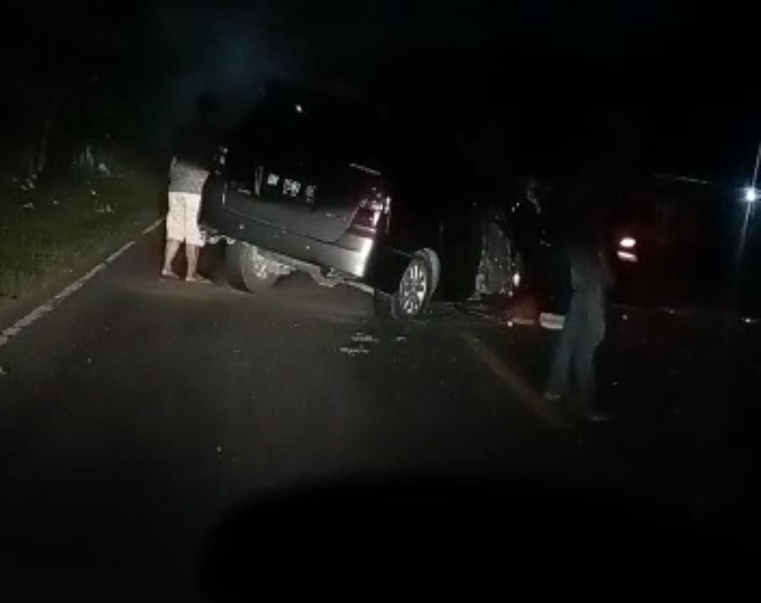 Ban Pecah Dan Sopir Tabrak Dam Truck, Satu Orang Penumpang Meninggal Dunia