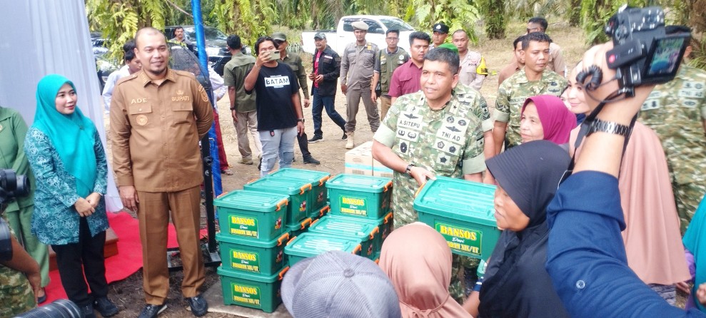 Pangdam XIX/Tuanku Tambusai Resmikan Jembatan Gantung Garuda di Batang Gansal, Warga Harapkan Pembangunan Infrastruktur Berlanjut