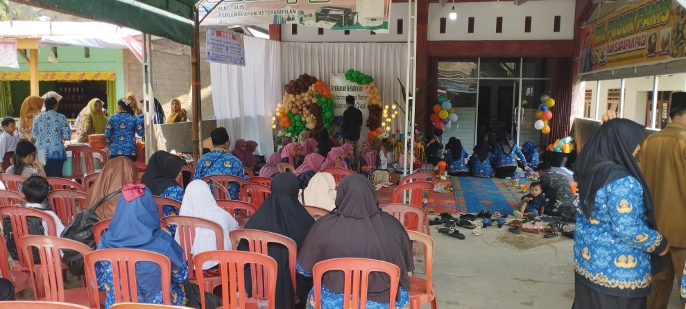 Kepala Korwil Pendidikan Batang Gansal Gelar Syukuran Atas Kelahiran Cucu Pertamanya