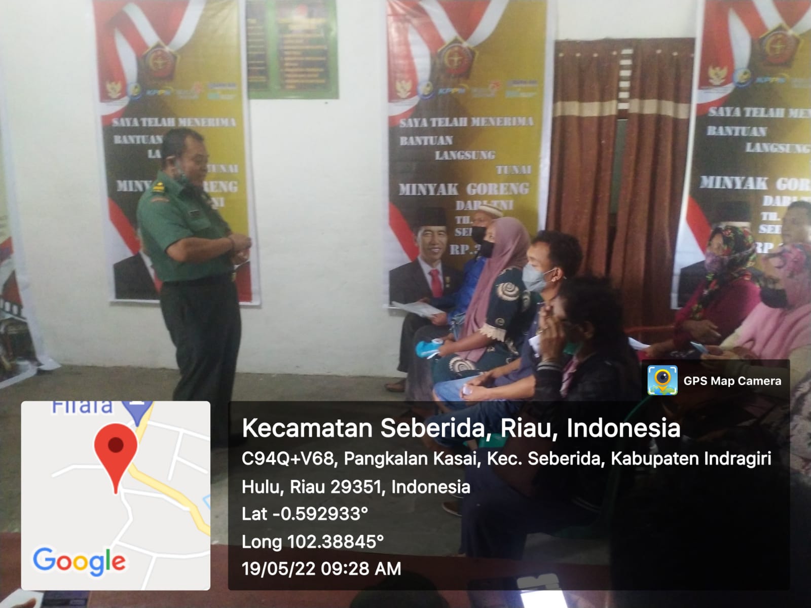 Koramil 03/Seberida Kembali Salurkan BLT Minyak Goreng