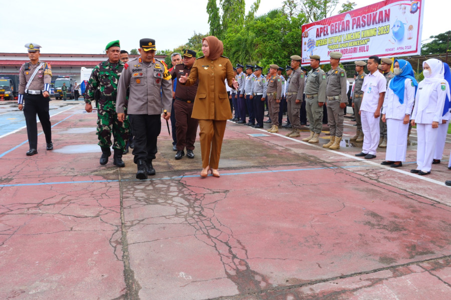 Apel Gelar Pasukan Ops Ketupat LK 2023 di Polres Inhu Berlangsung Khidmat