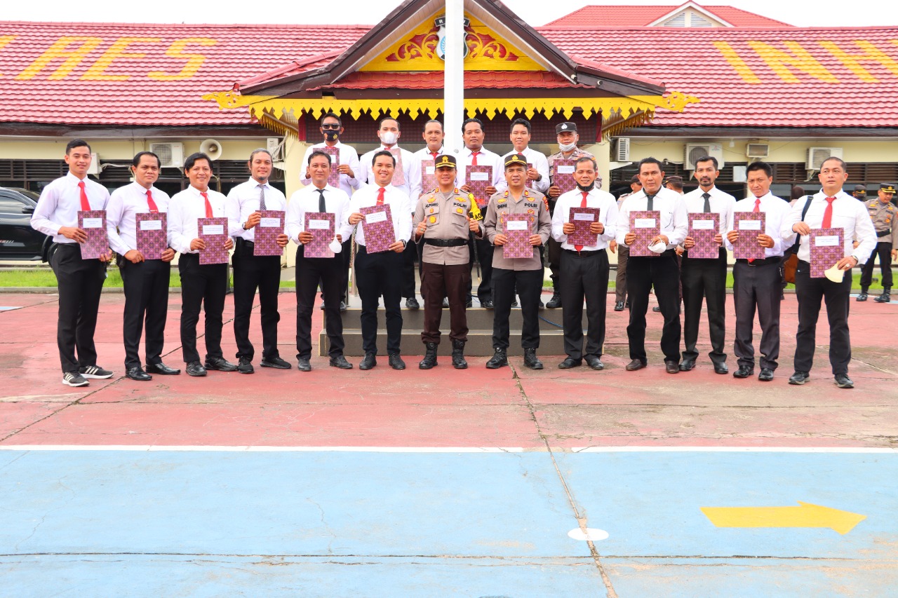 Ungkap Kasus Sei Kemiri, 19 Personel Polres Inhu Terima Penghargaan