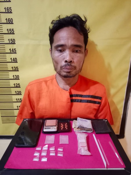 Polsek Rengat Barat Berhasil Ringkus Pak RT Penjual Narkoba di Pekan Heran