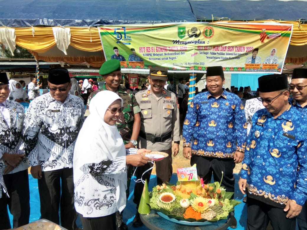 Puncak Acara Kegiatan HGN dan HUT PGRI Ke-77 di Kecamatan Seberida, Sukses Digelar