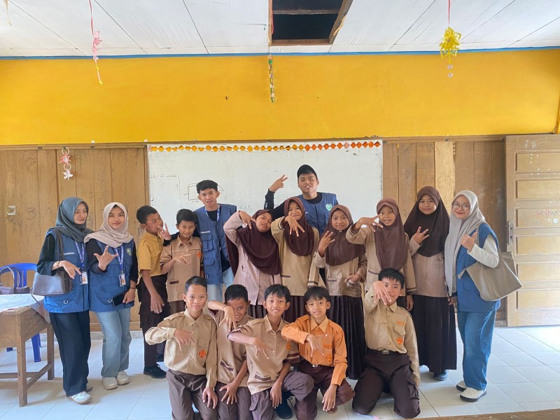 Mahasiswa KKN ITB Indragiri Sosialisasikan Pentingnya Pendidikan Sejak Dini di SDN 019 Danau Tiga